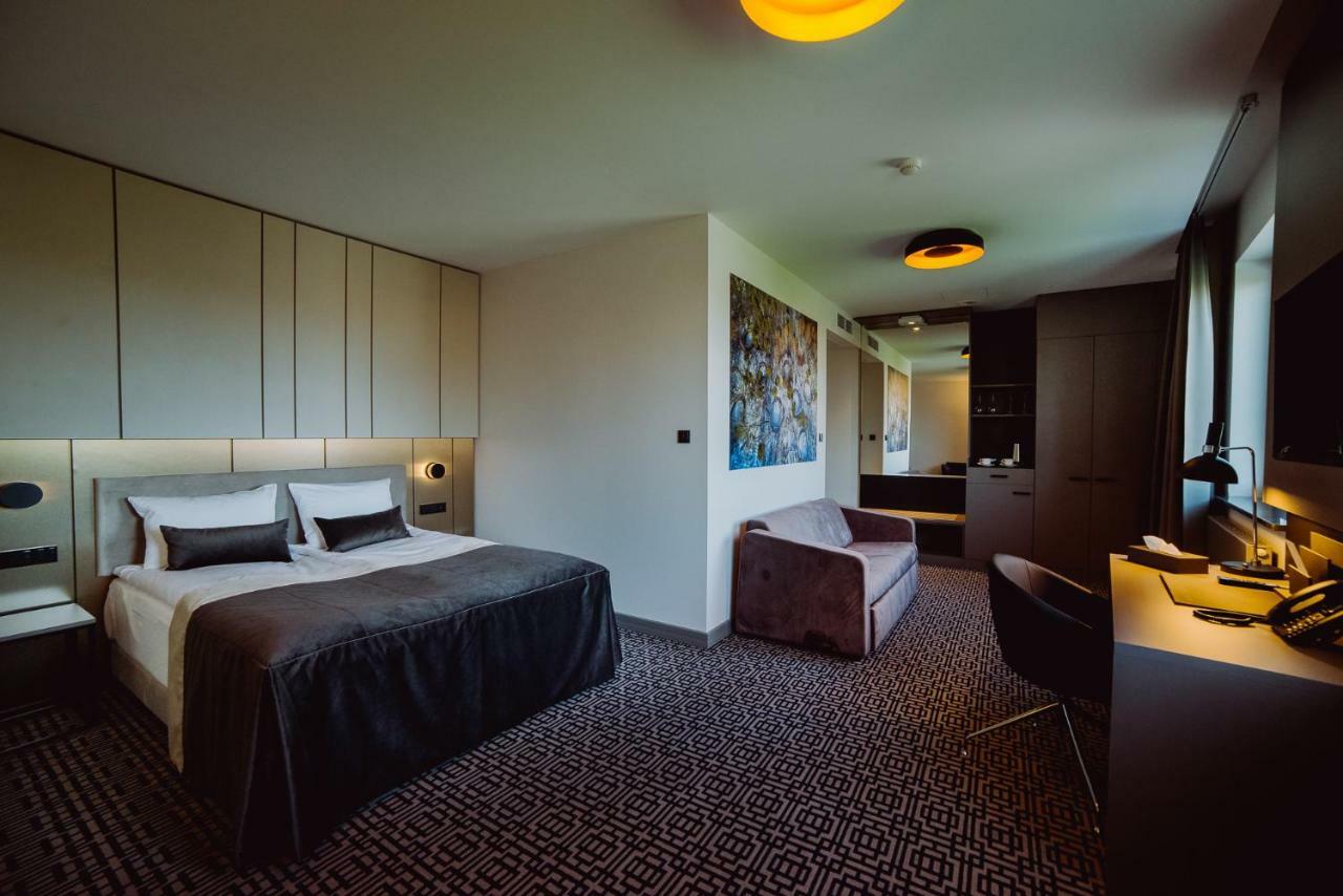 Hotel Evva ดาร์นอบเจก ภายนอก รูปภาพ
